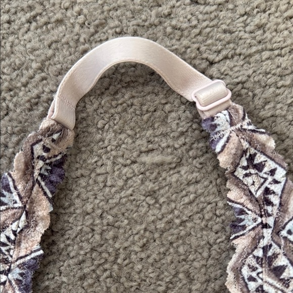 PINK Halter Style Bralette - Picture 4 of 5